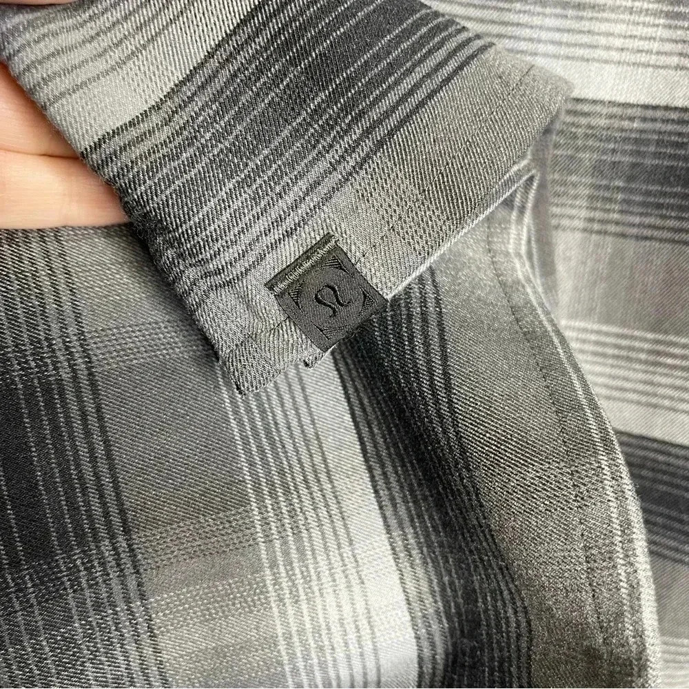 Lululemon Long Sleeve Shirt Masons Peak Flannel Gray Size Small Button Down - Picture 3 of 7